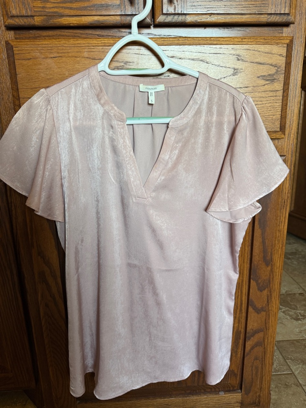 Maurice’s Soft Blush Satin Flutter Sleeve V-Neck Blouse. Very pale purple color